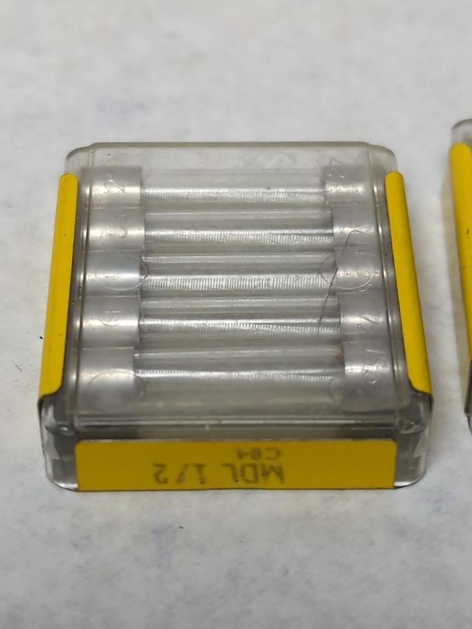 COOPER BUSSMANN,MDL 1/2,GLASS FUSES LOT OF 21 NOS
