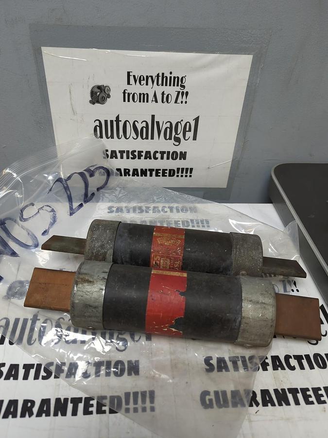 COOPER BUSSMANN,NOS-255,ONE-TIME 255 AMP FUSES LOT OF 2 NOS