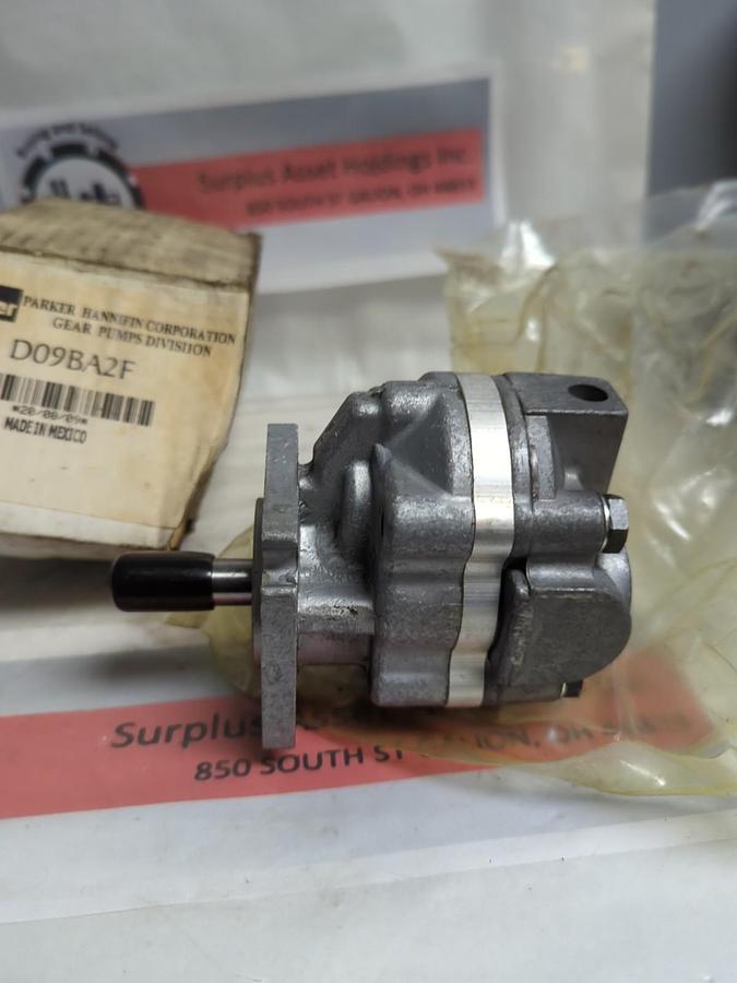 PARKER,D09BA2F,HYDRAULIC GEAR PUMP NOS
