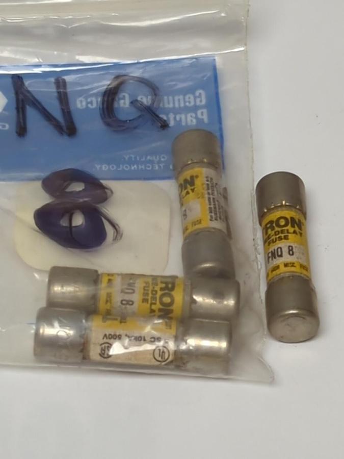 COOPER BUSSMANN,FNQ-8,TRON FUSES 8 AMP LOT OF 4 NOS