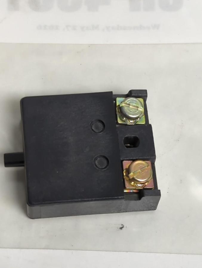 Used ALLEN BRADLEY,595-A02,SERIES A AUXILIARY CONTACT PRE-OWNED