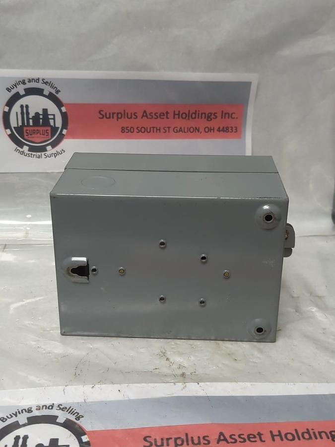 Used ALLEN BRADLEY,700-P201A1,SERIES B RELAY ENCLOSURE NO RELAY PRE-OWNED