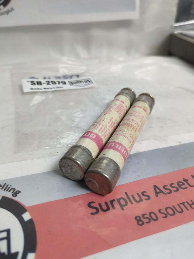 Used GOULD SHAWMUT,TRS4R,TRI-ONIC 4 AMP FUSE LOT OF 2 PRE-OWNED