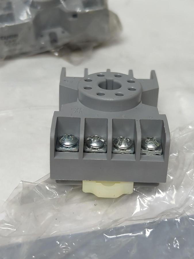 TYCO,27E892,RELAY SOCKET LOT OF 2 NOS