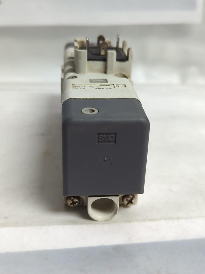 Used SMC,VQ7-6-FG-D-3ZR,PNEUMATIC SOLENOID VALVE PRE-OWNED