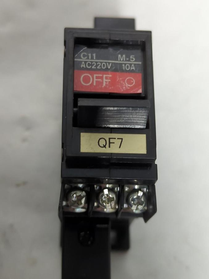 Used MATSUSHITA,BAC112105,CIRCUIT BREAKER CP-C LOT OF 2 PRE-OWNED