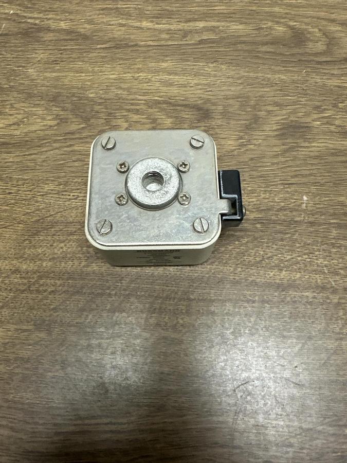 Bussman,170M6567,Typower Zilox 1400A 660V Square Fuse