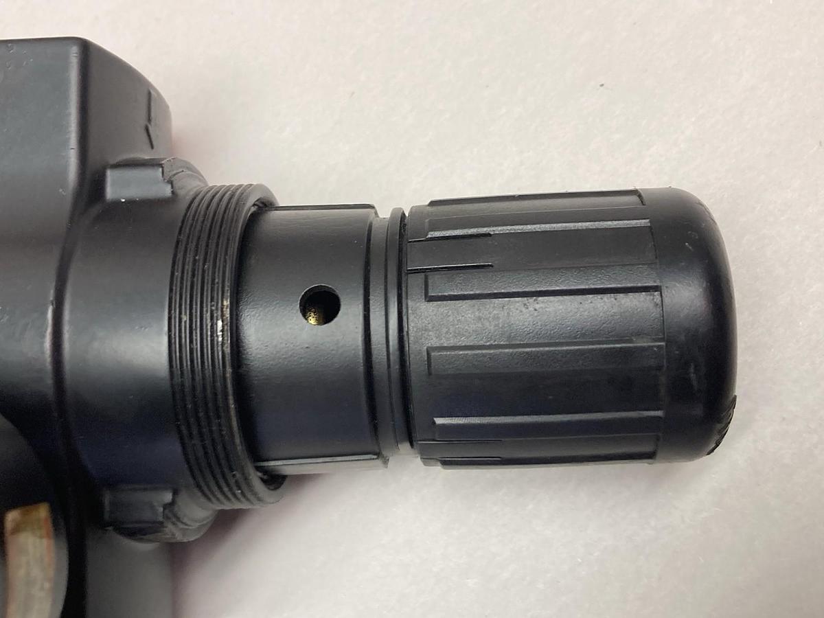 Used Norgren,R17-800-RNLA,Pressure Regulator 300 PSIG