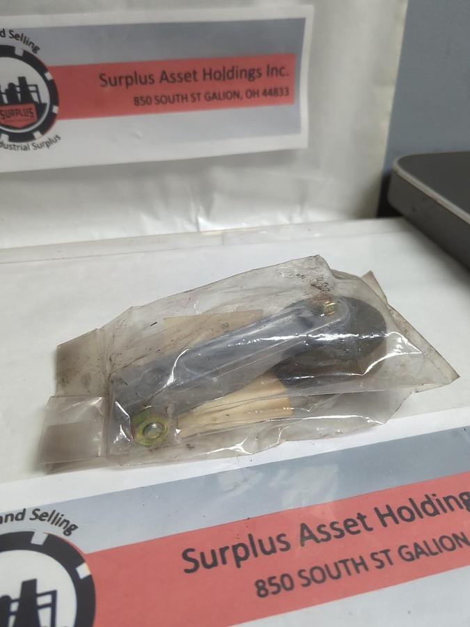 JOSLYN CLARK,A102-426105A,LIMIT SWITCH ROLLER ARM NOS