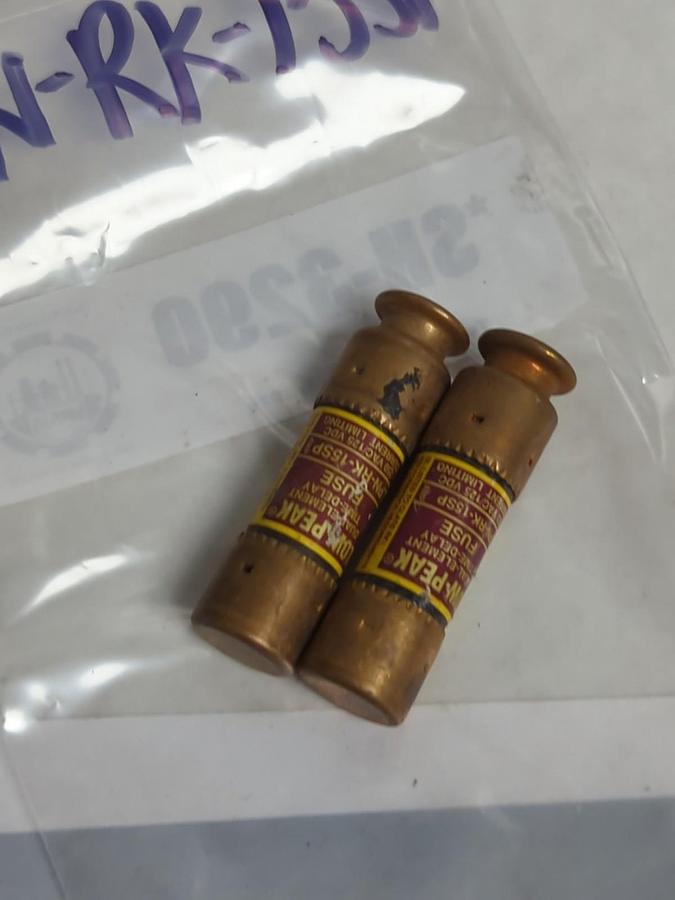 Used COOPER BUSSMANN,LPN-RK-15SP,LOW-PEAK 15 AMP FUSE LOT OF 2 PRE-OWNED
