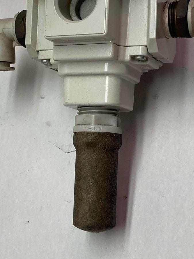 Used SMC,IR3020-03BG-A,Precision Air Regulator Relief Valve