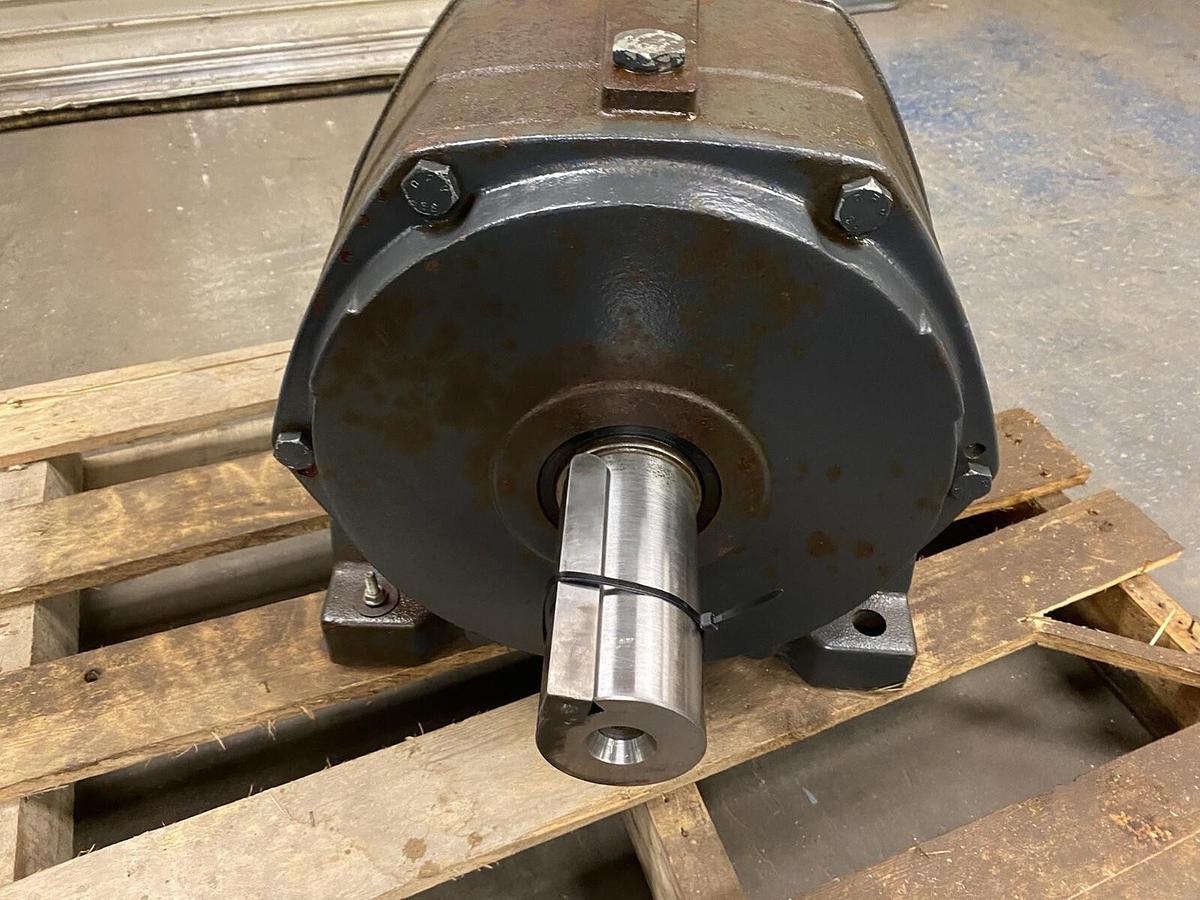 Used BROWNING,CBN2603SB390,GEAR REDUCER 90:1 RATIO 3 INCH OUTPUT 2 INCH INPUT