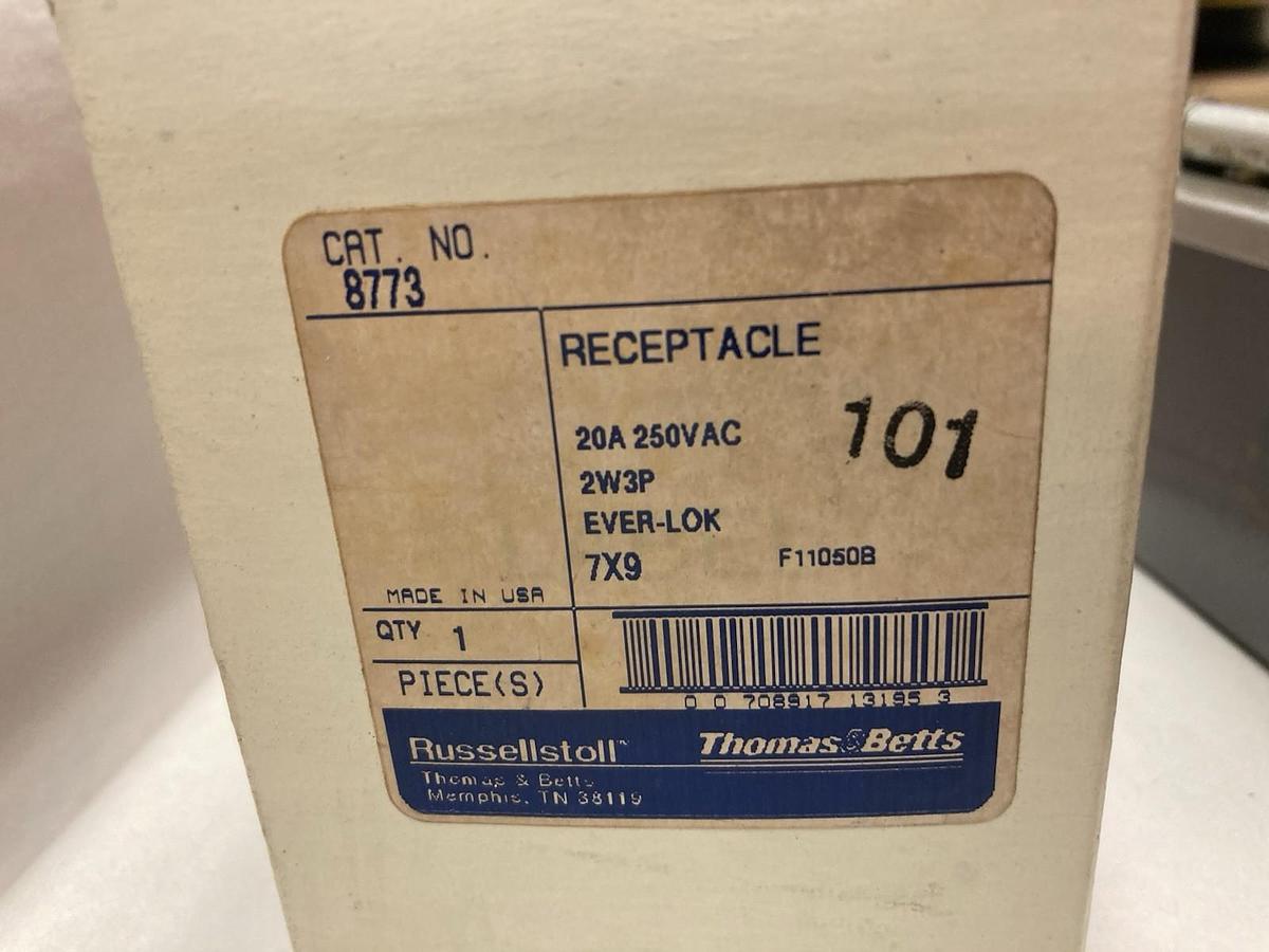 Thomas & Betts ABB,8773,Receptacle