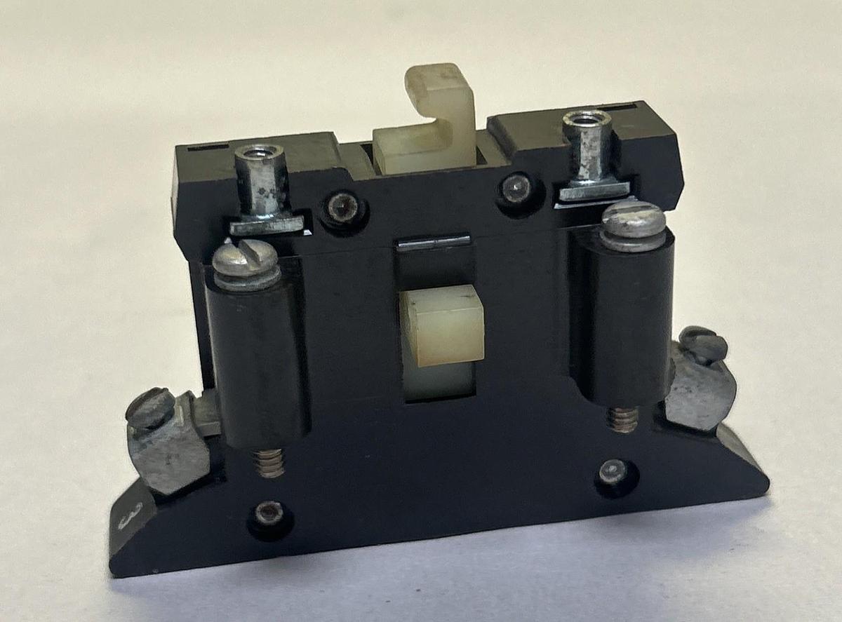 Used CUTLER-HAMMER,C320KB1,SERIES A1 AUXILIARY CONTACT