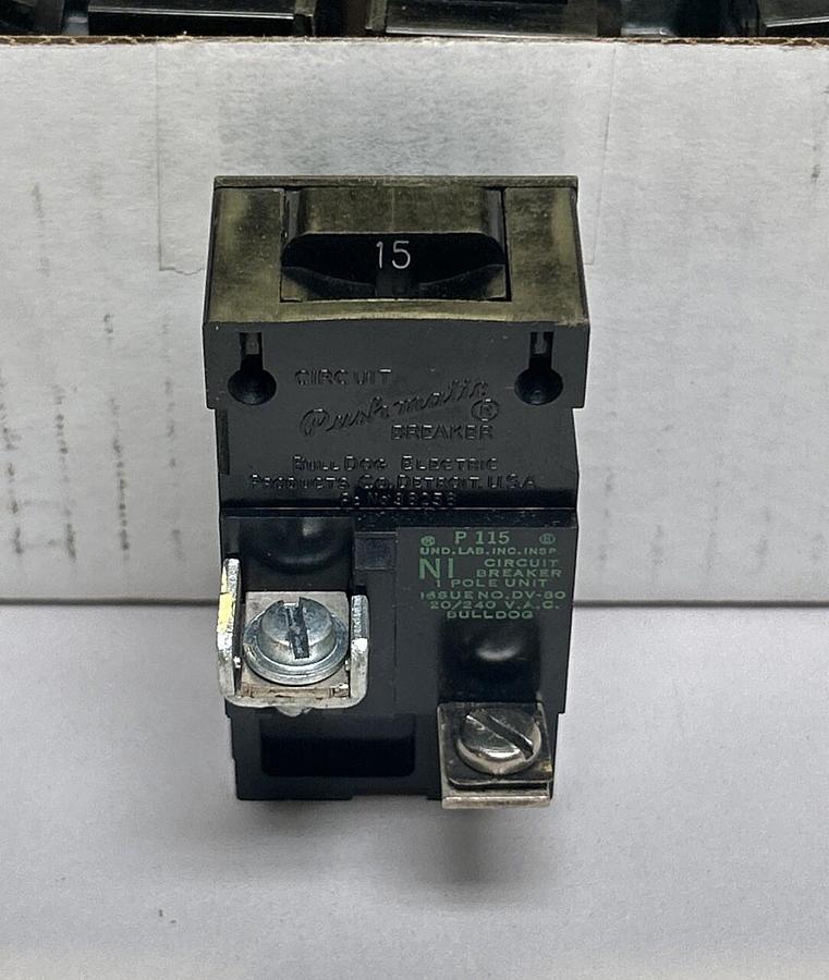 Used BULLDOG ELECTRIC,P115,CIRCUIT BREAKER 15A 120/240V 1P LOT OF 16