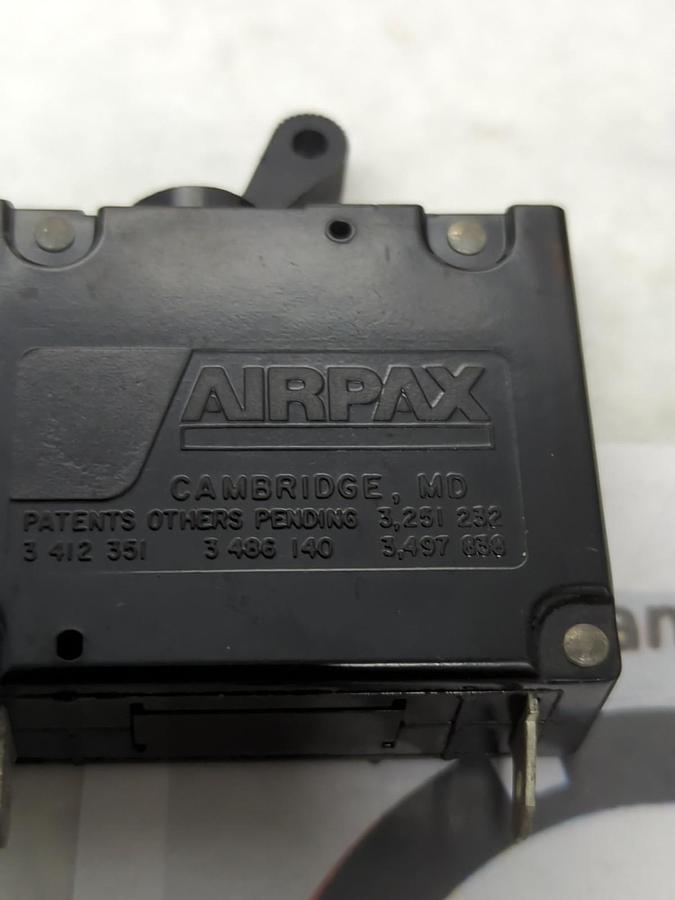 Used AIRPAX,UPG1-9502-1,CIRCUIT BREAKER 8 AMP LOT OF 4 PRE-OWNED