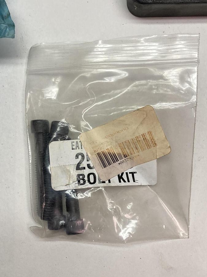 Eaton Vickers,109822,Valve Subplate Manifold Mounting