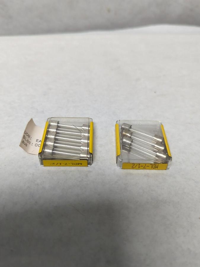 COOPER BUSSMANN,MDL 7-1/2,GLASS FUSES LOT OF 8 NOS