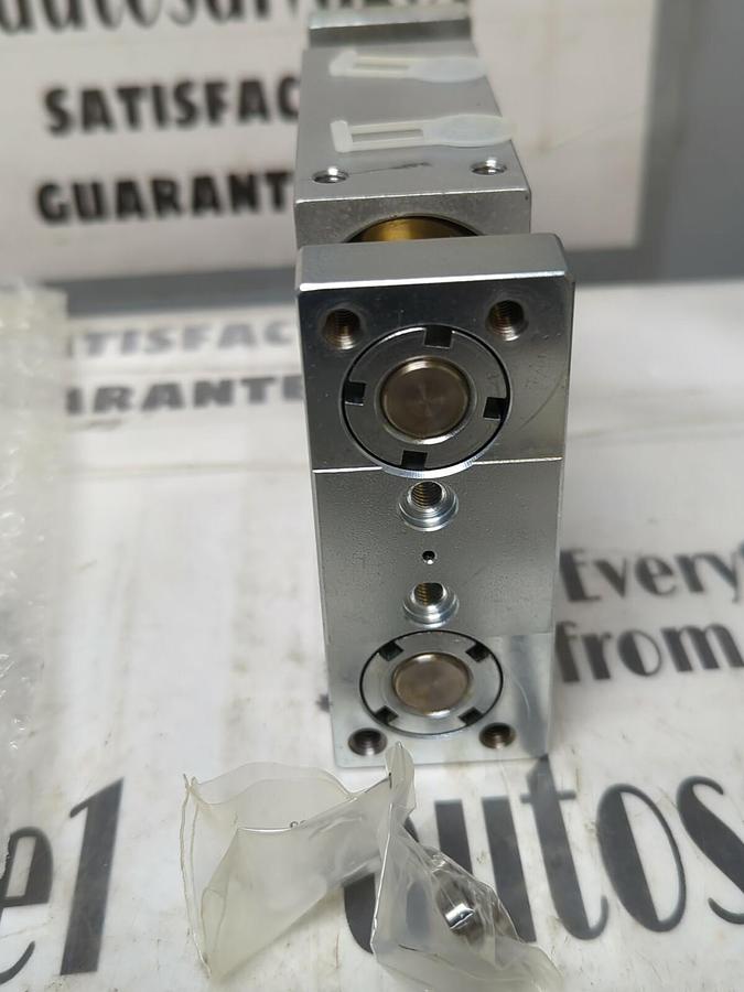 FESTO,DPZJ3210PAS2-SM,DUAL PISTON ROD CYLINDER NO BOX NOS