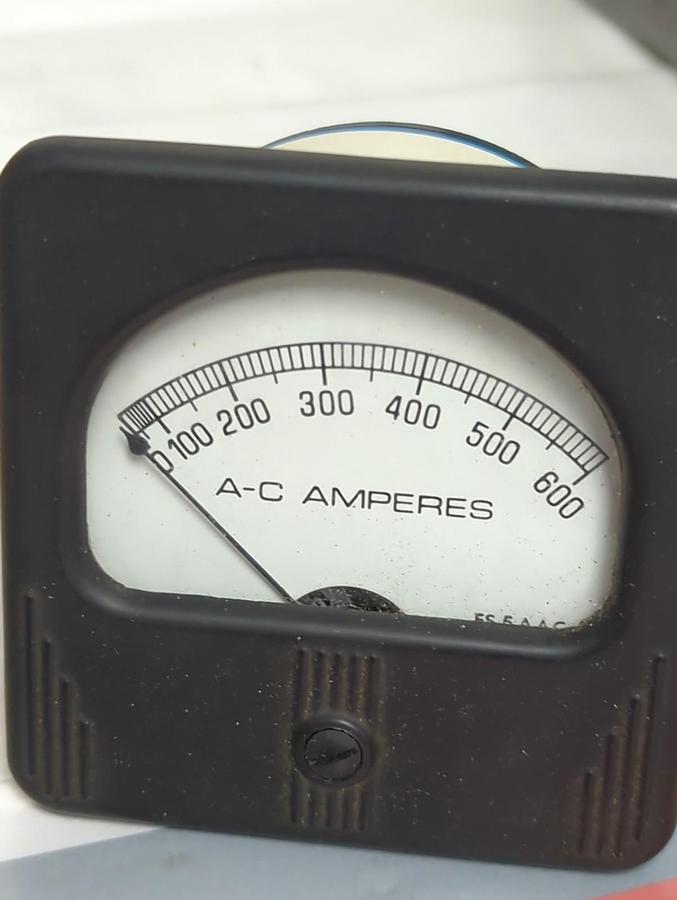 SIMPSON,57,PANEL METER 0-600 AC AMPERES NOS