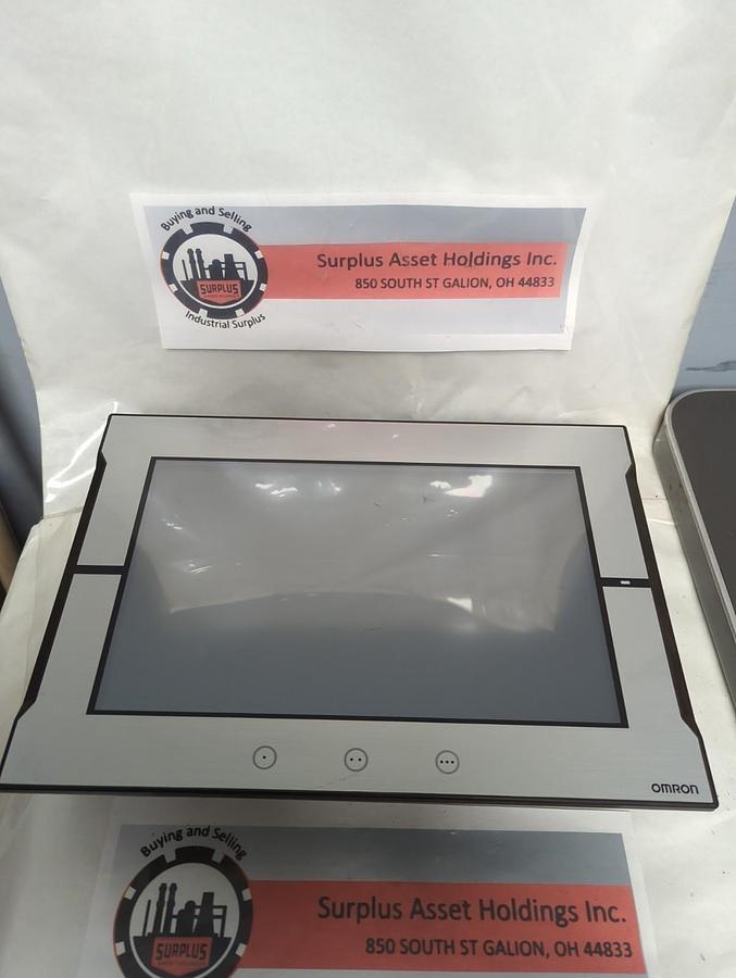 Used OMRON,NA5-12W101S,PROGRAMMABLE TERMINAL TOUCH PANEL 24V DC 45W PRE-OWNED