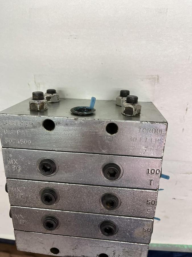 Used LUBRIQUIP,MXM-86-100T,W TWO MXL-87-50S VALVE BANK