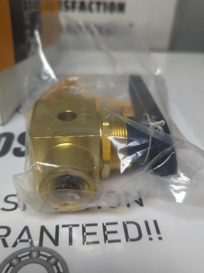 WHITEY,B-45VF8,BRASS BALL VALVE NEW