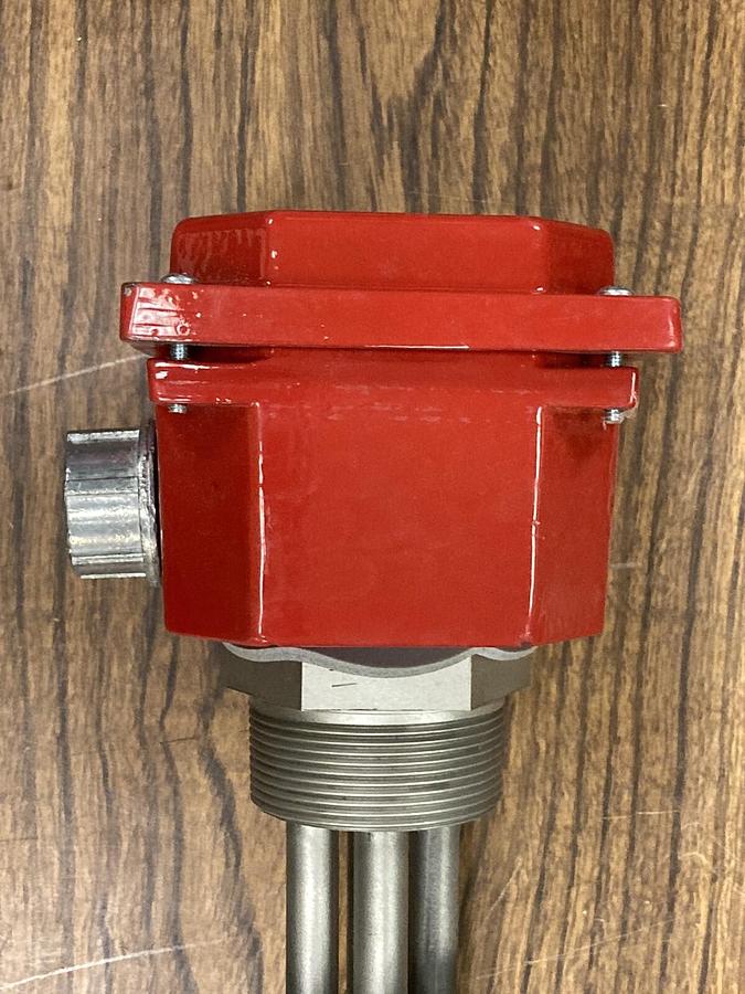 Used Chromalox,IMTI-220E4V,Immersion Heating Element P/N 306345018 250 V  2 KW 1 PH