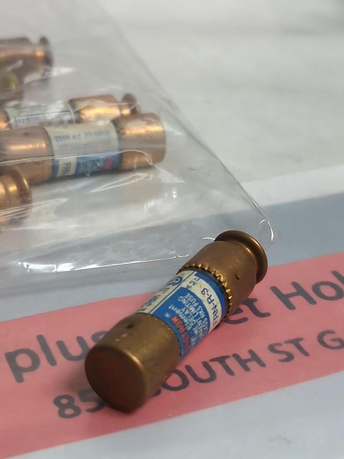 Used COOPER BUSSMANN,FRN-R-3,FUSETRON 3 AMP FUSE LOT OF 24 PRE-OWNED