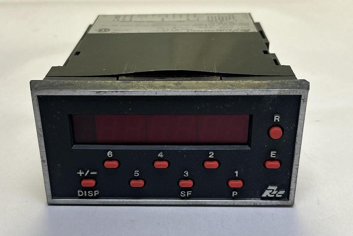 Used RED LION CONTROLS,GEM41101,DIGITAL COUNTER