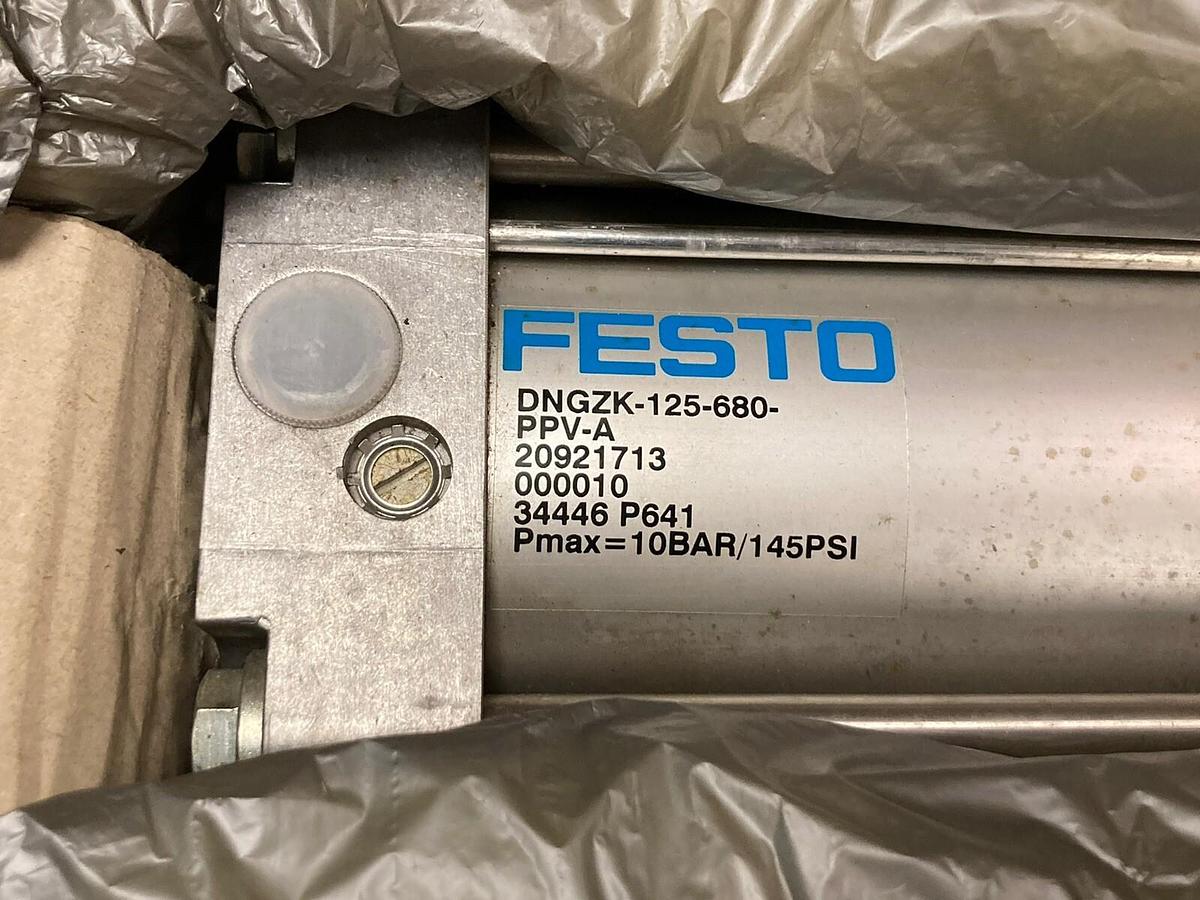 FESTO,DNGZK-125-680-PPV-A,PNEUMATIC CYLINDER