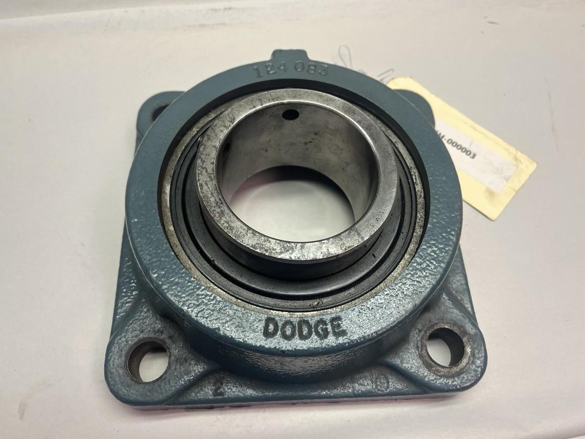 Used DODGE,126197,FLANGE BEARING F4B-SCM-300 3" BORE