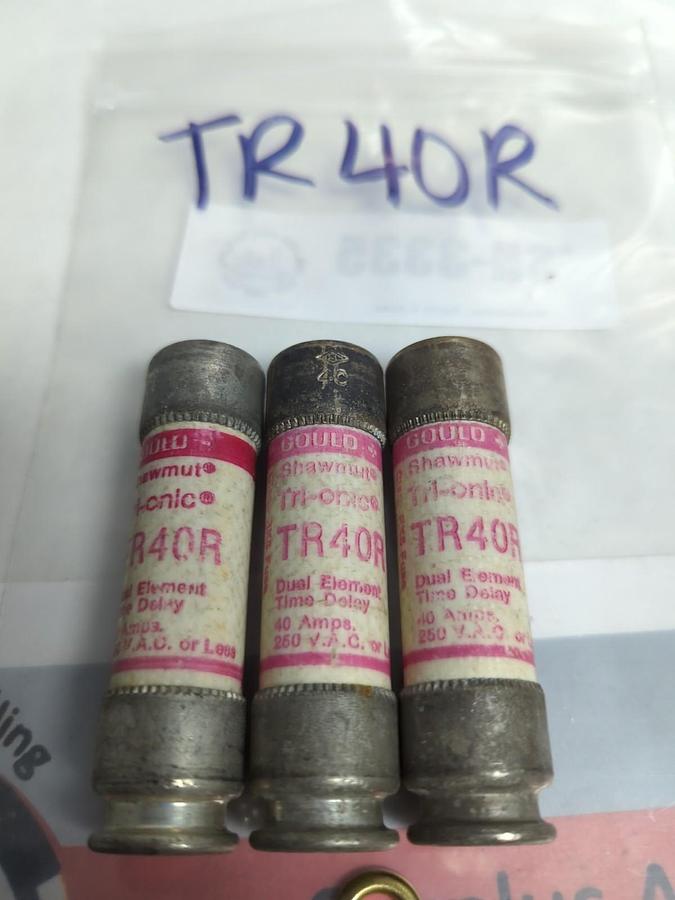 Used GOULD SHAWMUT,TR-40R,TRI-ONIC 40 AMP FUSE LOT OF 3 PRE-OWNED