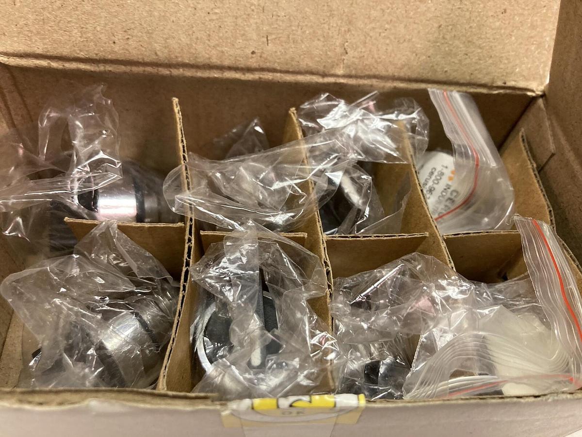 C&S Electric,RB2BD8,Selector Switch BOX OF 8