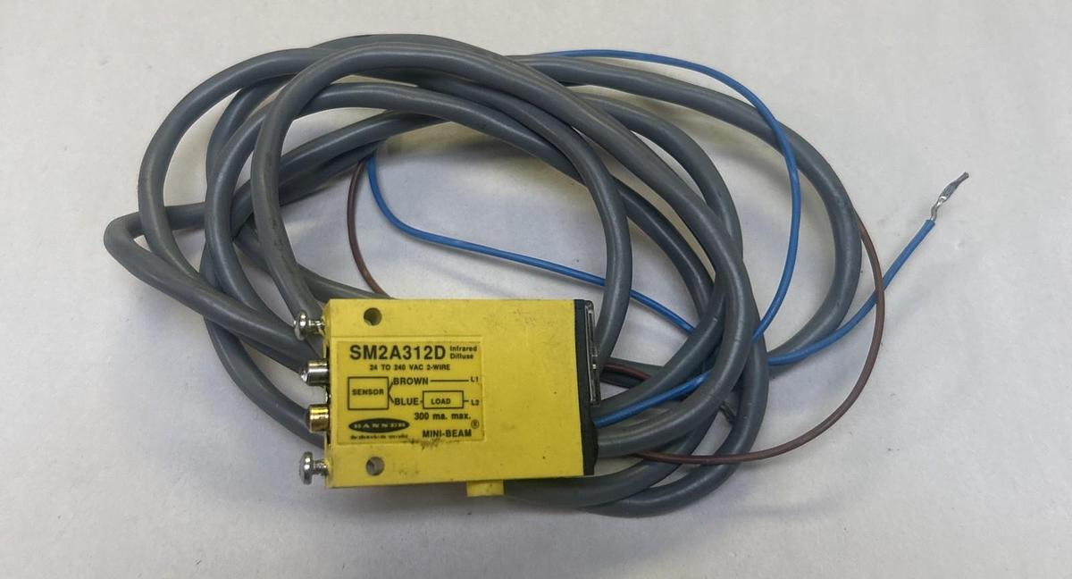 Used BANNER,SM2A312D,PHOTOELECTRIC SENSOR