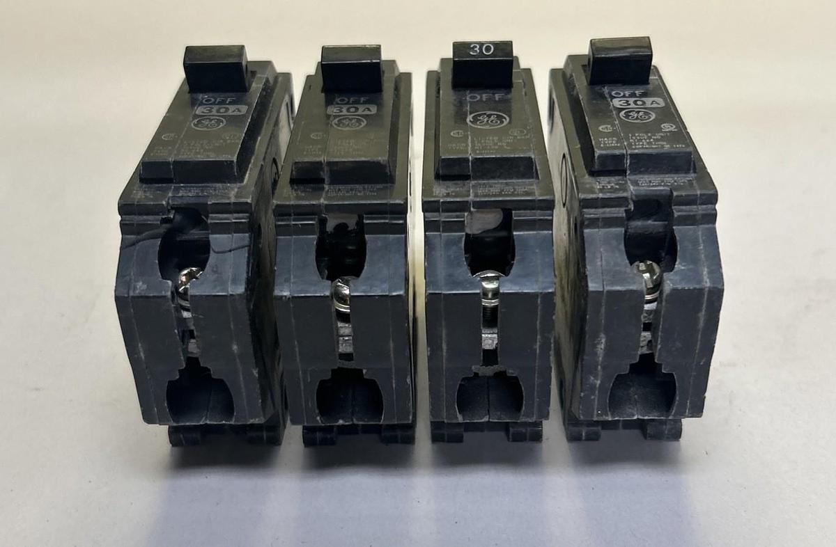 Used GENERAL ELECTRIC,THQL1130,CIRCUIT BREAKER 30A 120/240V 1P LOT OF 4