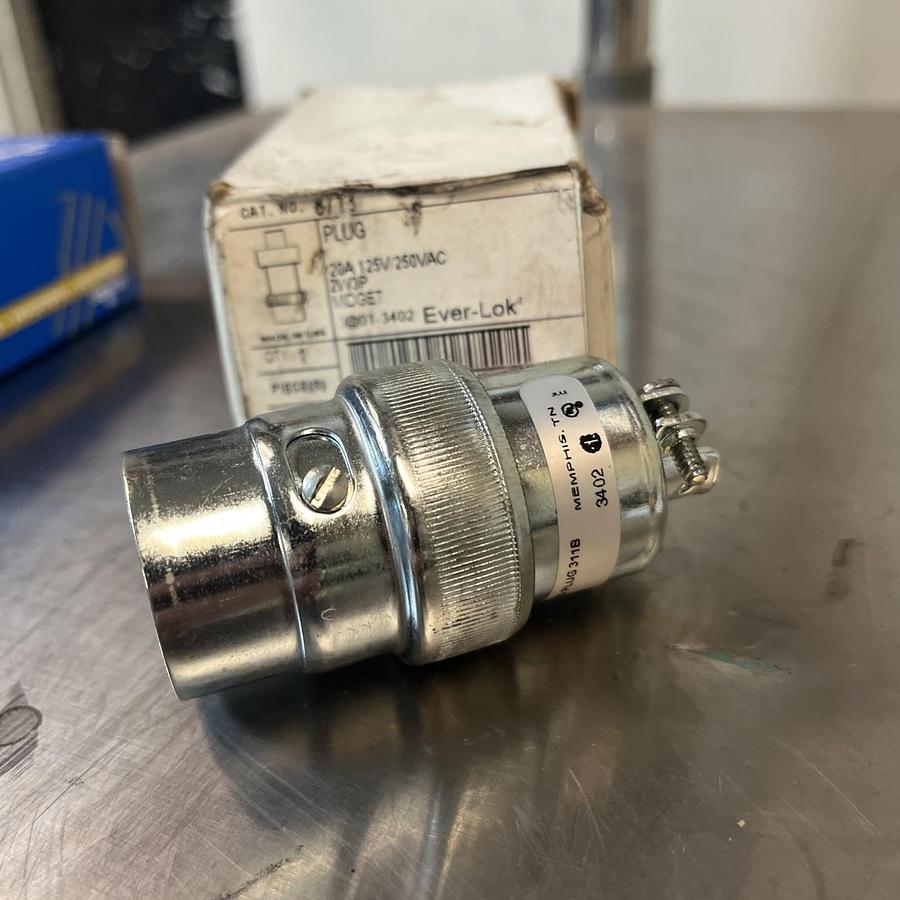 Thomas & Betts,8713,Russellstoll DuraTite Ever-Lok Locking Plug 20A 125/250v