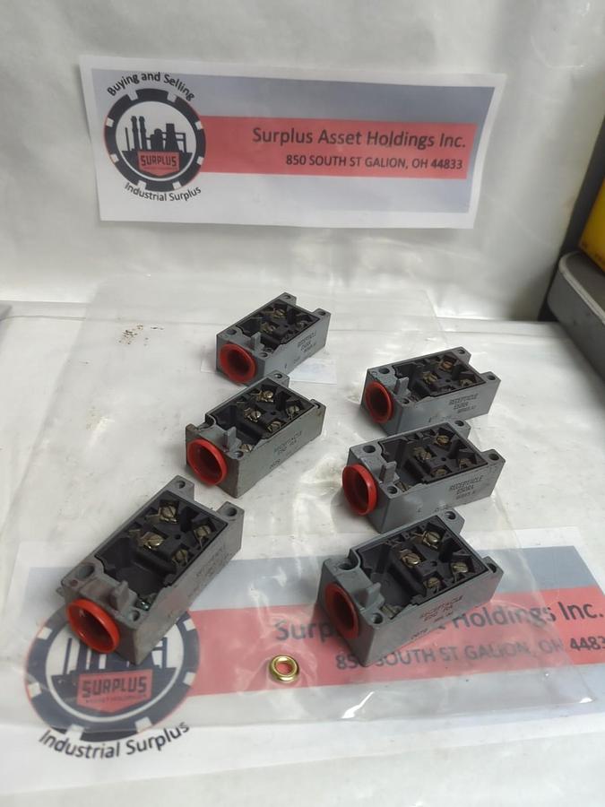 Used CUTLER HAMMER,E50RA,LIMIT SWITCH RECEPTACLE SERIES A1 LOT OF 6 PRE-OWNED
