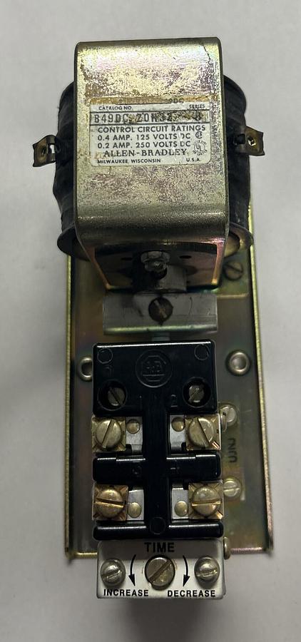 ALLEN BRADLEY,849DC-ZOH32,SER B TIMER UNIT .2-.4A 125-250V NOS