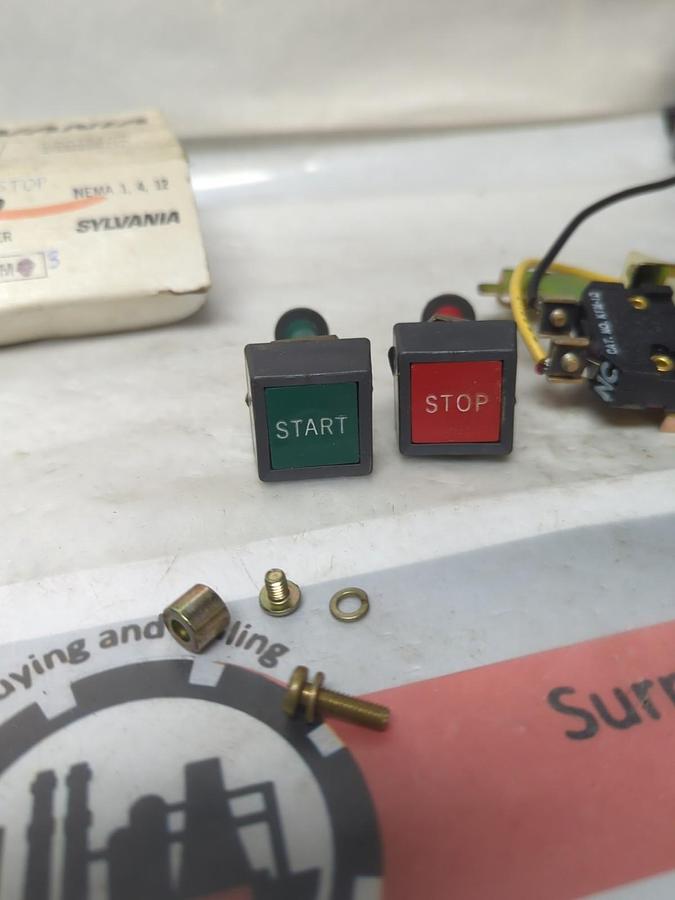 SYLVANIA,KTM-3,START/STOP PUSHBUTTON NEMA 1/4/12 NOS