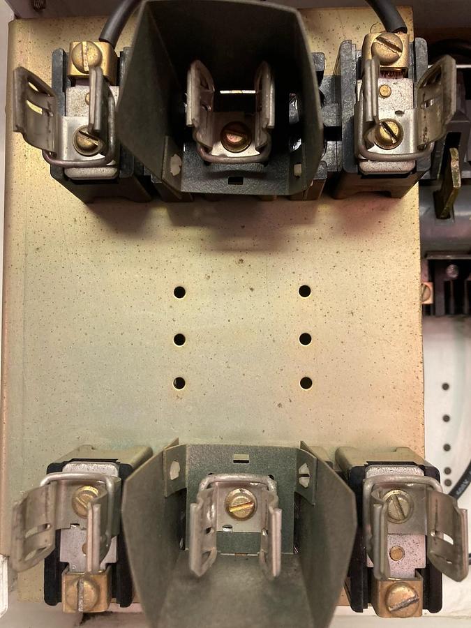 Used Allen-Bradley,2192F,12 INCH FUSED Disconnect MCC Bucket 30A 600V 60Hz