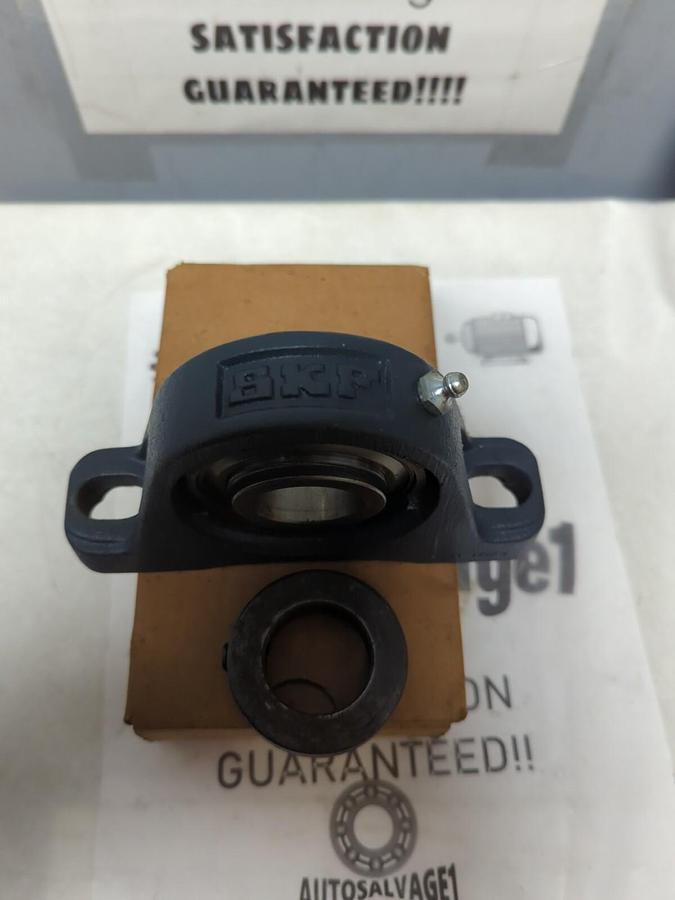 SKF,SYH 1-1/4 FM,PILLOW BLOCK BEARING WITH COLLAR 1-1/4 INCH NOS