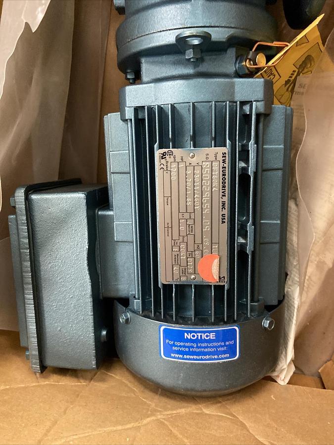 Sew Eurodrive,SAF4/DT80N4,Gearmotor 1700/38RPM Ratio 44.22 Torque 1316LB-IN