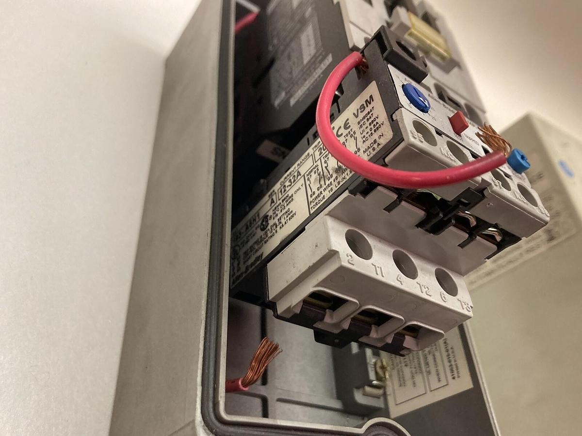 Used Allen-Bradley,198E-AK845,Molded Plastic Enclosure