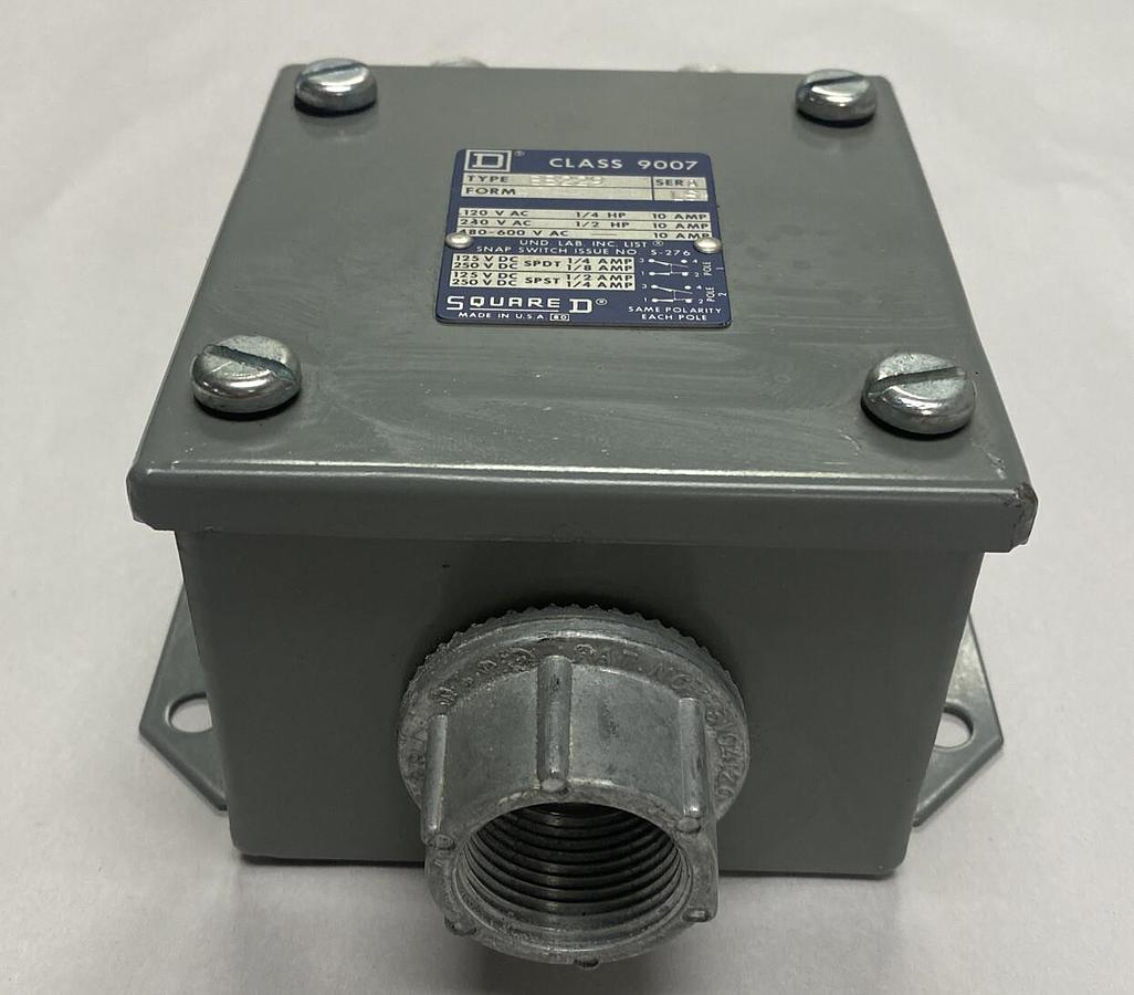 Square D,9007BB229,Heavy Duty Limit Switch NOS