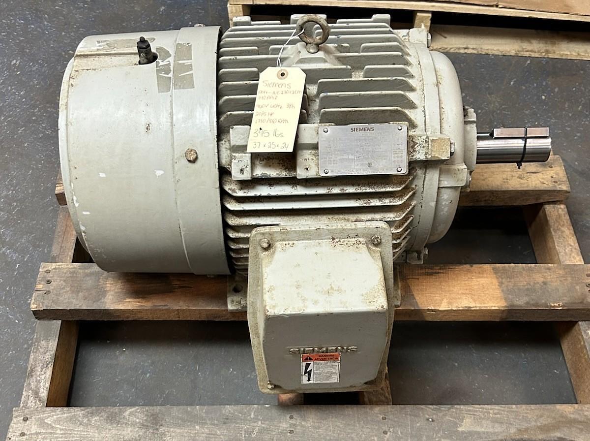 Used SIEMENS,1LE23012CM140AA3,DUAL SPEED MOTOR 20/5HP 460V 1770/880RPM 3PH 284T FRAME
