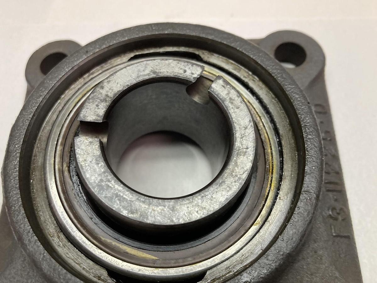 Used Link-Belt,F3-U224HC,4-Bolt Flange Bearing