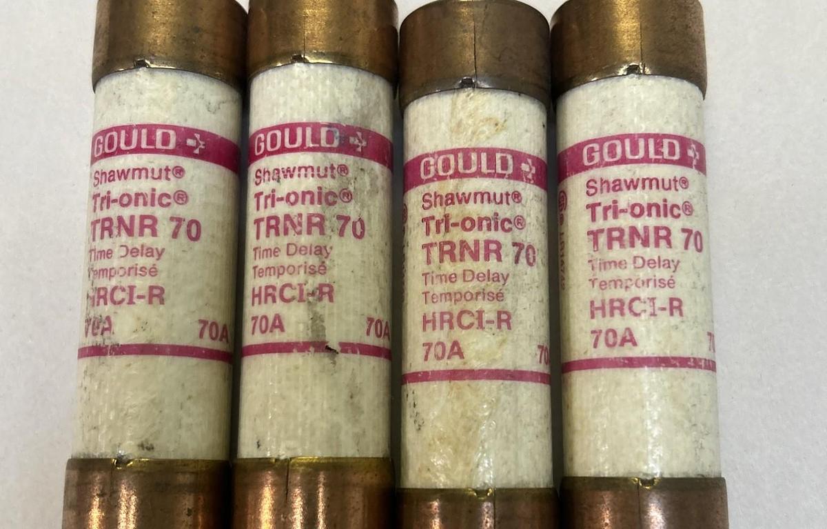 Used GOULD SHAWMUT,TRNR70,FUSE 70A 250V LOT OF 4