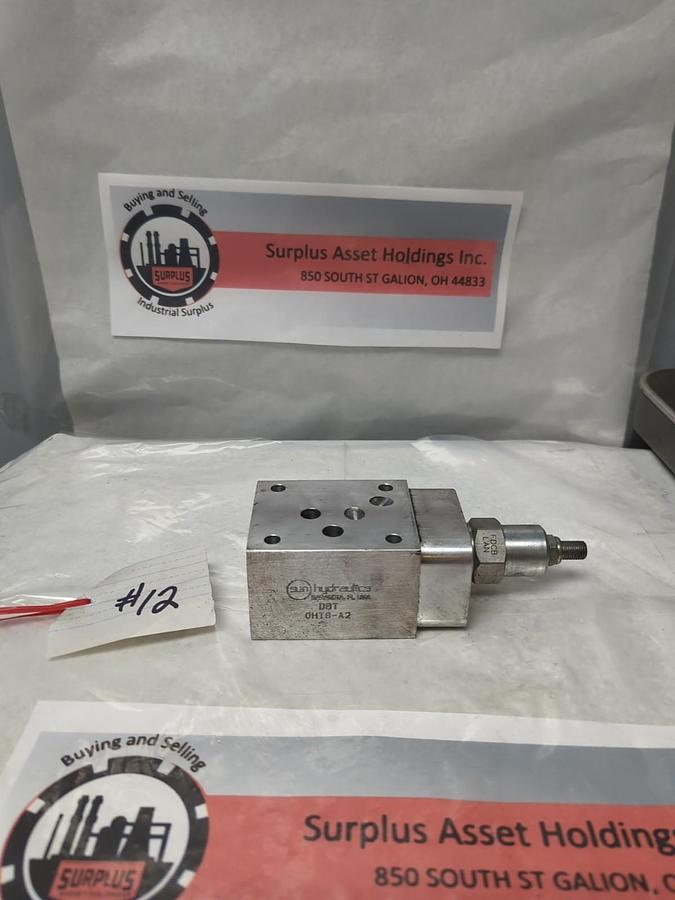 Used SUN HYDRAULICS,DBT,MANIFOLD OHT8-A2 WITH FDCB-LAN CARTRIDGE VALVE USED