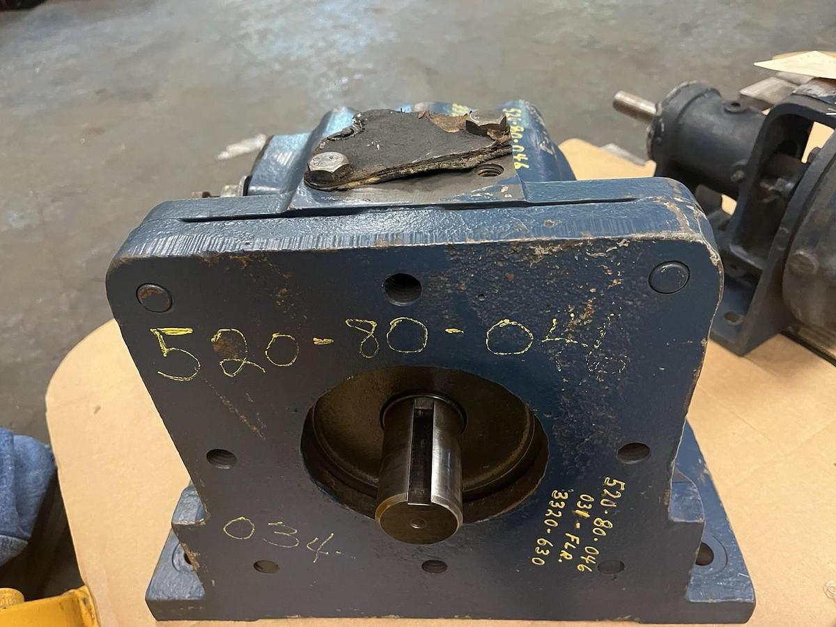 Used VICKERS,50V-109A-1A11-132,HYDRAULIC VANE PUMP